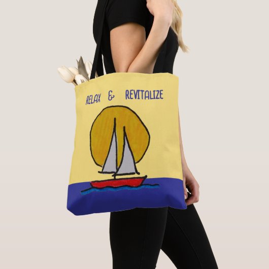 Zeilboot in de zon tote bag (Dichtbij)