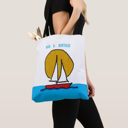 Zeilboot in de zon Witte en blauwe achtergrond Tote Bag (Dichtbij)