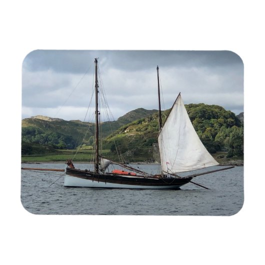 Zeilboot in Loch Crinan, Schotland Magneet (Horizontaal)