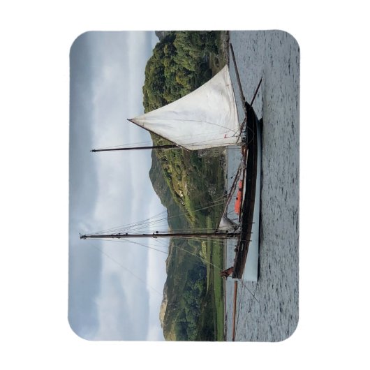 Zeilboot in Loch Crinan, Schotland Magneet (Verticaal)