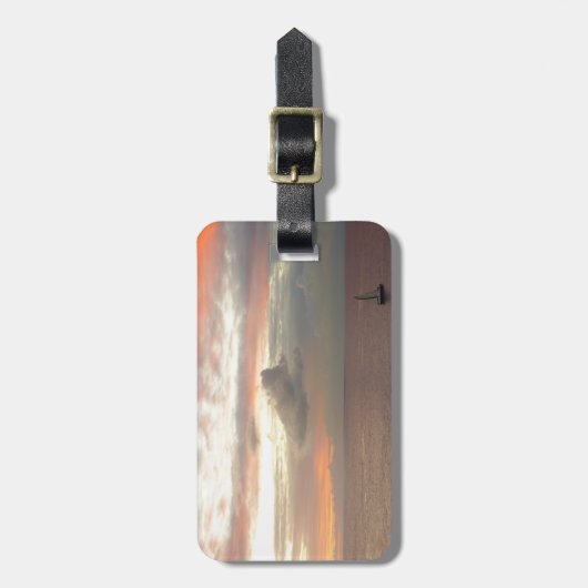 Zeilboot in Sunset Beauful Pink Seascape Bagagelabel (Voorkant verticaal)