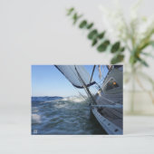 Zeilboot met lege horizon voor avontuur. briefkaart (Staand voorkant)