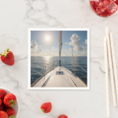 Zeilboot op rustig oceaanwater servet (Insitu)