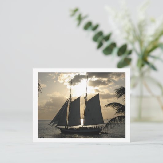 Zeilboot op zonsondergang briefkaart (Staand voorkant)