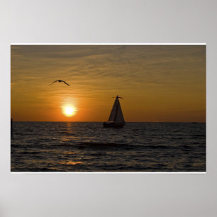 Zeilboot op zonsondergang poster
