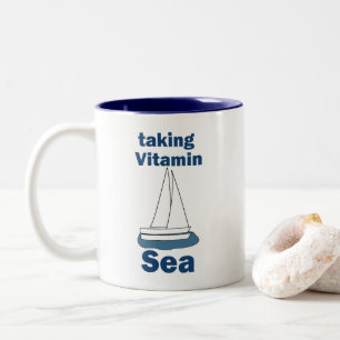 Zeilboot Vitamine Zee Grappige Zeevaart Citaat Tweekleurige Koffiemok