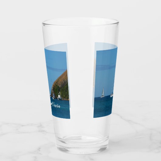 Zeilboten in de witte en blauwe zee glas (Links)