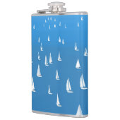 Zeilboten in diep blauw Zee - Regatta Sailships Heupfles (Links)