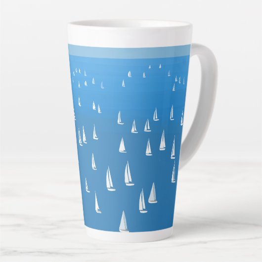 Zeilboten in diep blauw Zee - Regatta Sailships Latte Mok (Rechterhoek)