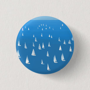 Zeilboten in diep blauw Zee - Regatta Sailships Ronde Button 3,2 Cm