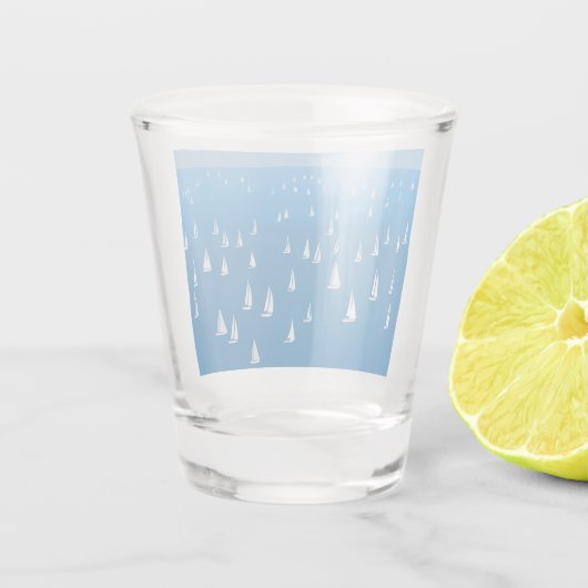 Zeilboten in diep blauw Zee - Regatta Sailships Shot Glas (Achterkant)