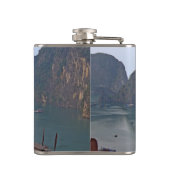 Zeilboten in Ha Long Bay - Vietnam, Azië Heupfles (Achterkant)