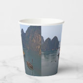 Zeilboten in Ha Long Bay - Vietnam, Azië Papieren Bekers (Links)