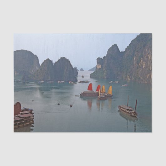 Zeilboten in Ha Long Bay - Vietnam, Azië Tissuepapier (Voorkant)