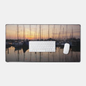 Zeilboten in haven met tegenlicht. bureaumat (Keyboard & Muis)