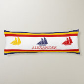 Zeilboten met blauwe rode rode zwarte Zeekreep Str Lichaamskussen (Achterkant)