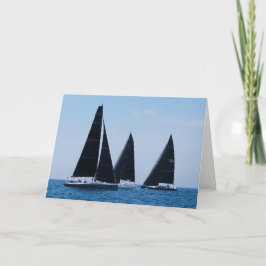 Zeilboten op blauw water kaart
