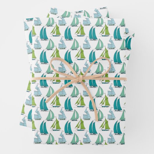 Zeilboten op het waterpatroon inpakpapier vel (In situ)