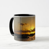 Zeilboten op zonsondergang mok (Voorkant links)