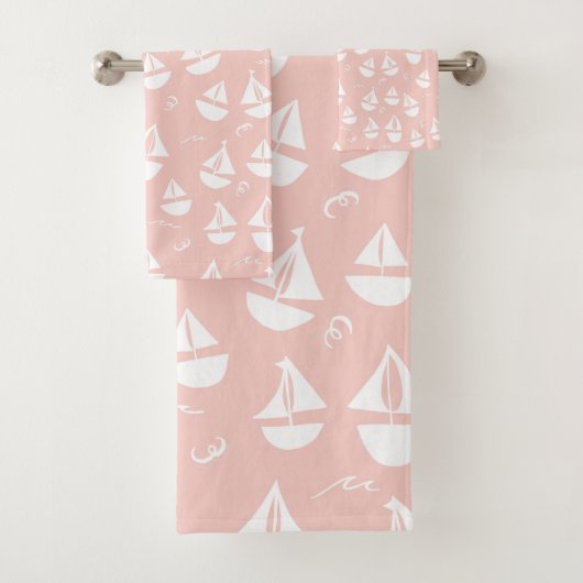 Zeilboten Patroon Roze Wit Bad Handdoek (Insitu)