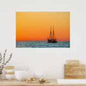 Zeilen aan de Middellandse Zee op zonsondergang Poster (Keuken)