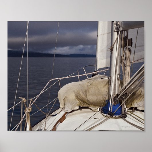 Zeilen naar een Storm - Kunstprint Poster (Voorkant)