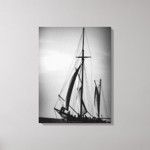 Zeilen op Aruba in zwart-wit (portret) Canvas Afdruk