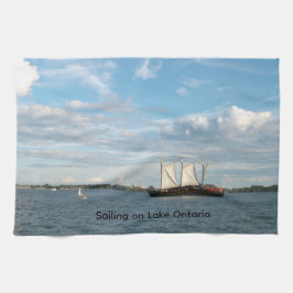 Zeilen op het Lake Ontario Keukenhanddoek