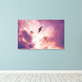 Zeilen vliegen in een zonnehemel canvas afdruk (Insitu (Houten vloer))