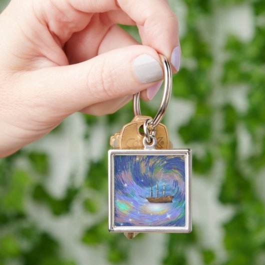 Zeilend schip in een fantastische scène sleutelhanger (Hand)