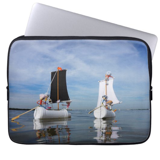 Zeilende Fubby's die op avontuur gaan. Laptop Sleeve (Voorkant)