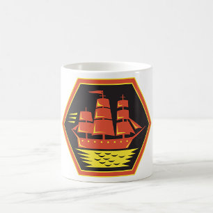 Zeilende vintage klipperschepen koffiemok