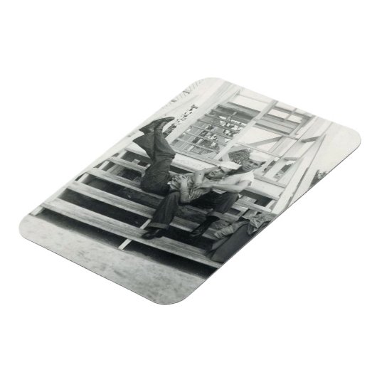 Zeilers omhelzen magneet (Linkerzijde)