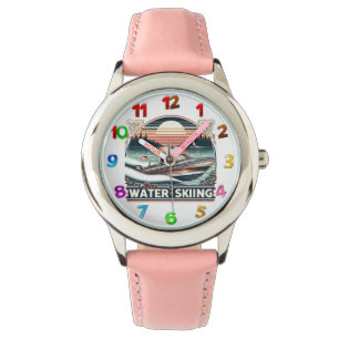 Zeilsereniteit: Man stuurboot over het meer Horloge