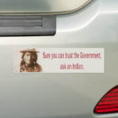 Zeker dat je de overheid kunt vertrouwen bumpersticker (Op auto)