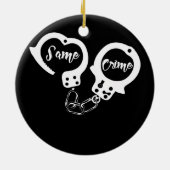 Zelfde handboeien voor criminaliteit en handige ha keramisch ornament (Achterkant)