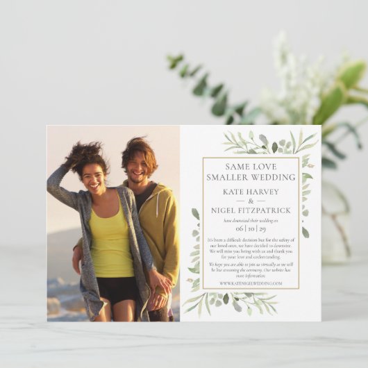 Zelfde liefde Verminderde Micro Wedding Aankondigi Kaart (Staand voorkant)