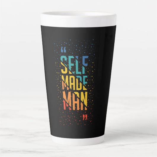 Zelfgemaakt Man – LGBTQ+ Trans Pride Latte Mok (Voorkant)