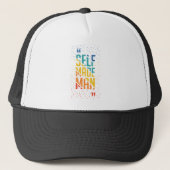 Zelfgemaakt Man – LGBTQ+ Trans Pride Trucker Pet (Voorkant)