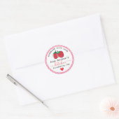 Zelfgemaakte aardbeienjam rustieke roze gingham ronde sticker (Envelop)