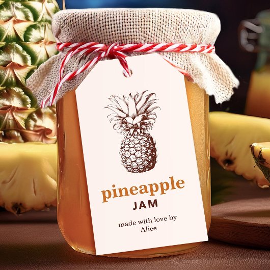Zelfgemaakte ananasjam met aangepaste kleuren cadeaulabel