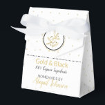Zelfgemaakte bad & body verpakking | Goud & Zwart Bedankdoosjes<br><div class="desc">Voor uw handgemaakte en zelfgemaakte suikerscrubs, lotions, crèmes, bodybutters en zeep, kunt u deze doos aanpassen aan uw recept. Volledig aanpasbaar, zodat het kan worden gebruikt voor elke geur of smaak — en niet alleen bad- en lichaamscadeaus. We hebben deze zwarte en gouden geschenkdozen gemaakt, zodat ze kunnen worden gepersonaliseerd...</div>