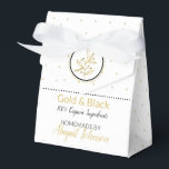 Zelfgemaakte bad & body verpakking | Goud & Zwart Bedankdoosjes<br><div class="desc">Voor uw handgemaakte en zelfgemaakte suikerscrubs, lotions, crèmes, bodybutters en zeep, kunt u deze doos aanpassen aan uw recept. Volledig aanpasbaar, zodat het kan worden gebruikt voor elke geur of smaak — en niet alleen bad- en lichaamscadeaus. We hebben deze zwarte en gouden geschenkdozen gemaakt, zodat ze kunnen worden gepersonaliseerd...</div>
