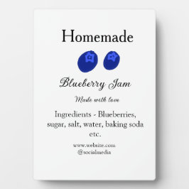 Zelfgemaakte bosbessenjam gemaakt met liefde en te fotoplaat