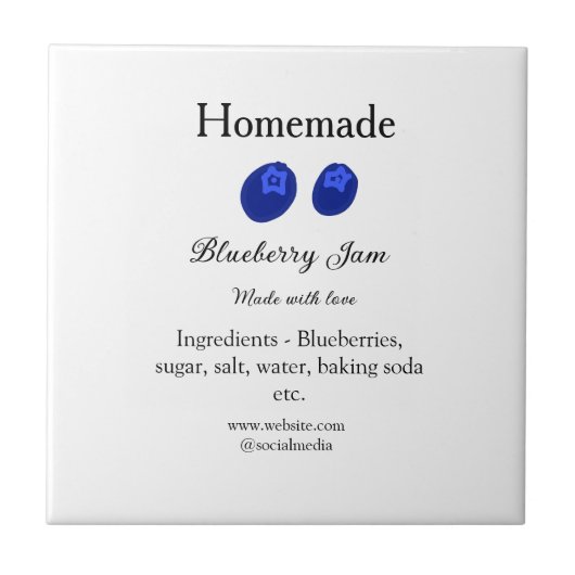 Zelfgemaakte bosbessenjam gemaakt met liefde en te tegeltje (Voorkant)