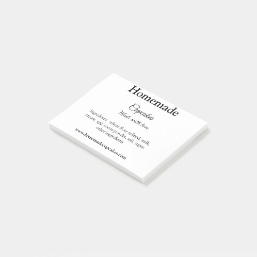 Zelfgemaakte cupcakes gemaakt met liefde tekst toe post-it® notes (Schuin)