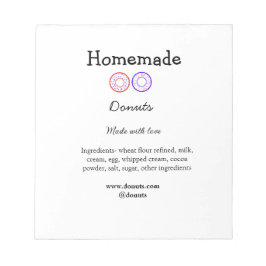 Zelfgemaakte donuts gemaakt met liefde en tekst to notitieblok