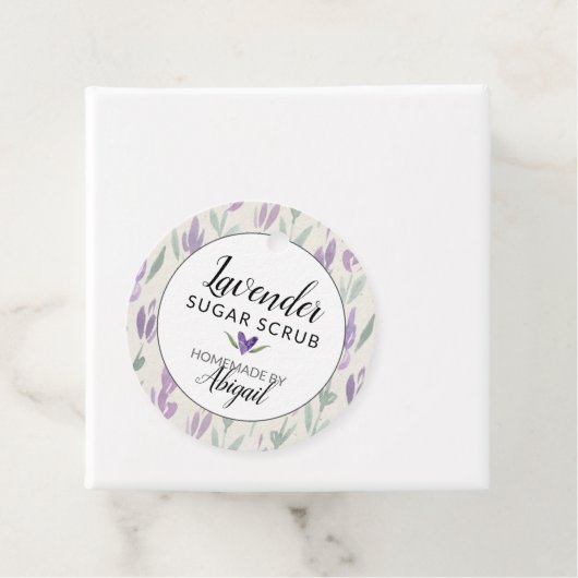Zelfgemaakte lavendel badzouten of suikerscrub bedankjes labels (In situ)