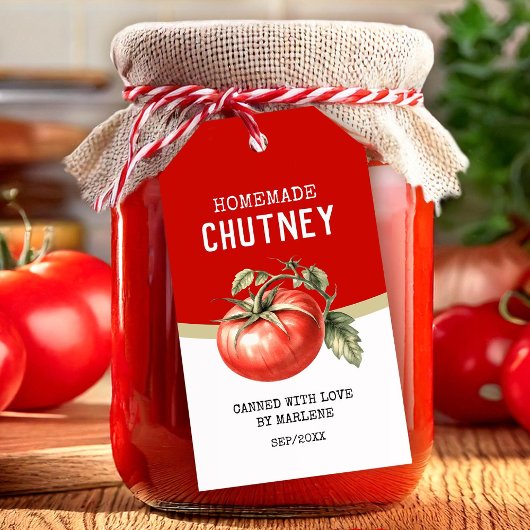 Zelfgemaakte tomatenchutney met rode tomaat cadeaulabel