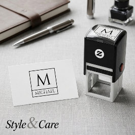 Zelfinkende stempel met uw naam en initiaal